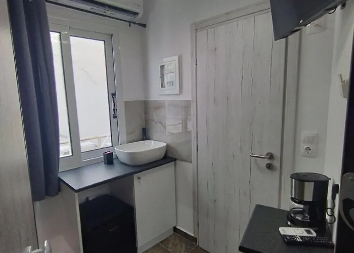 Athina Central Apartment